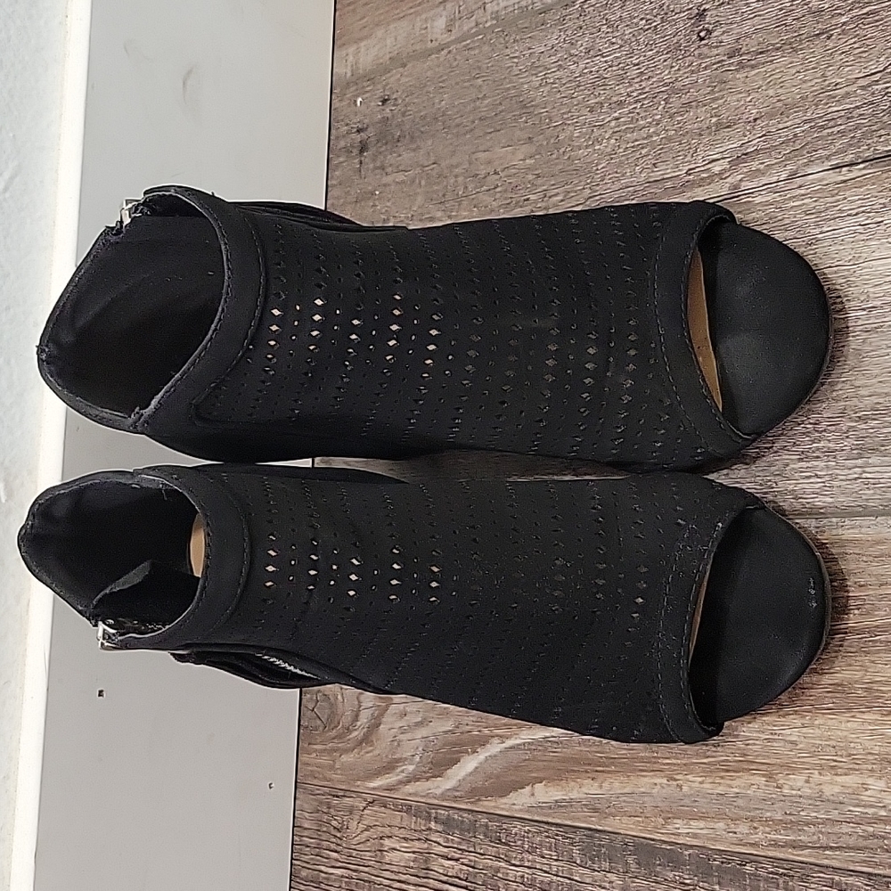 Diva heeled booties